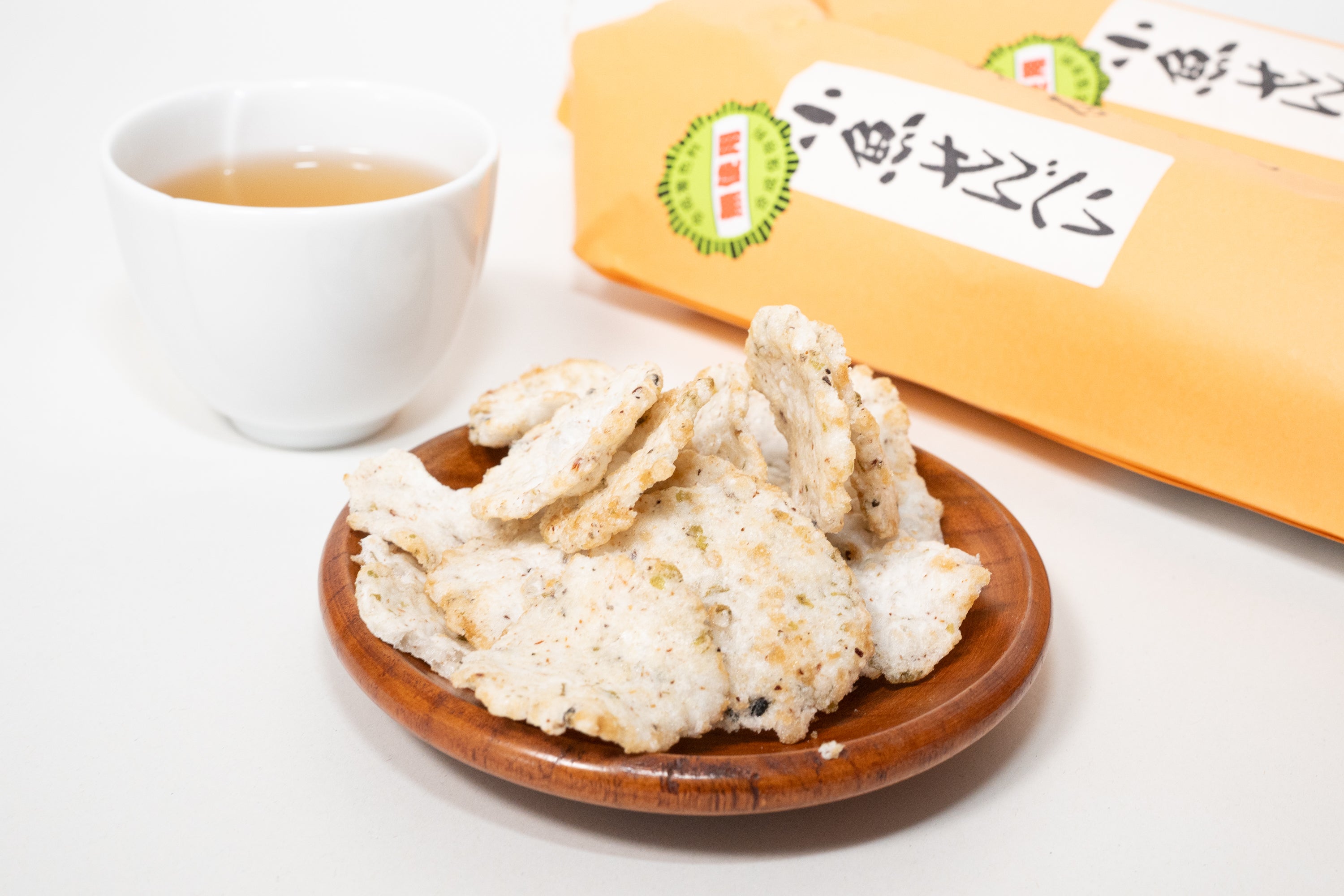 小魚せんべい　75g